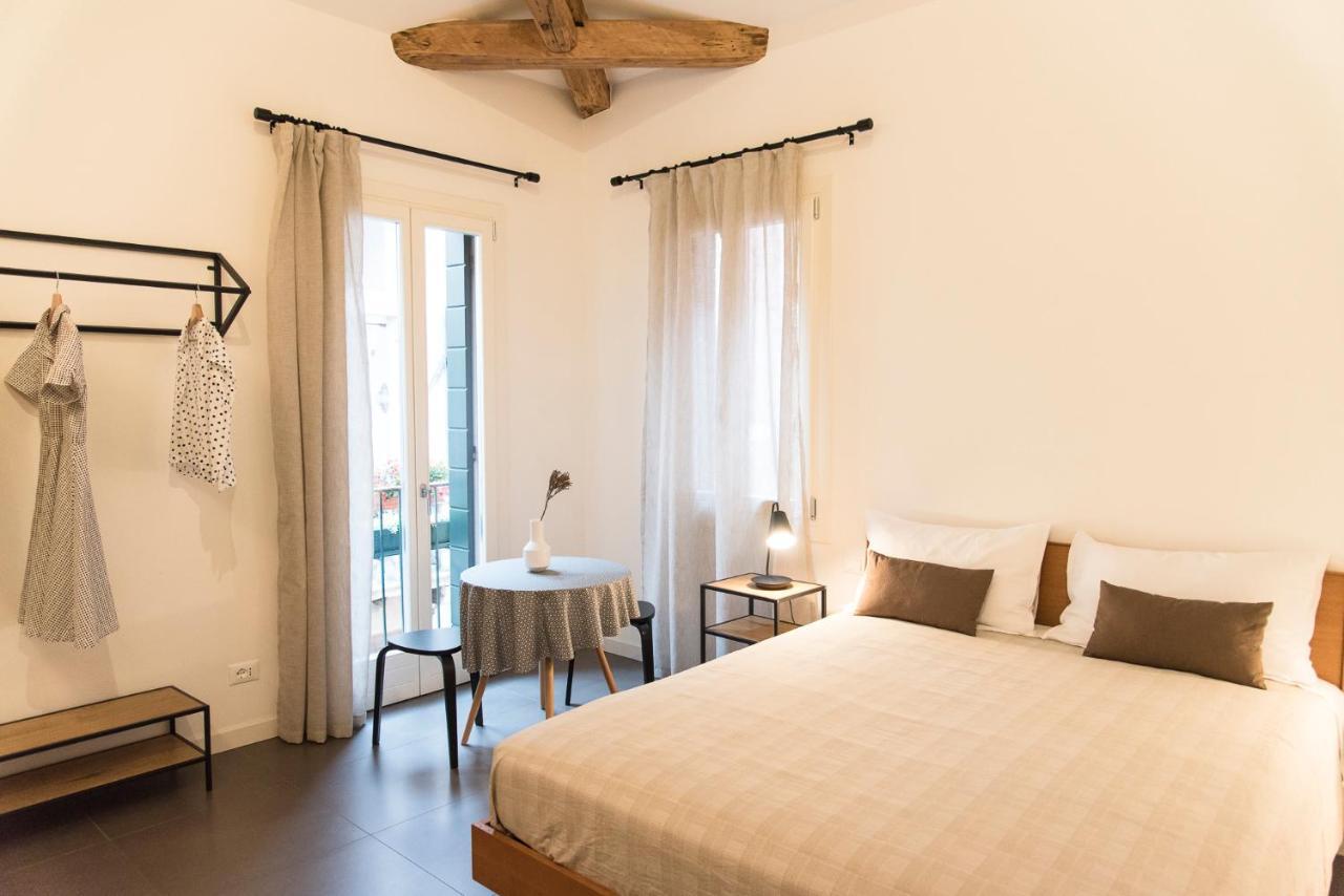 Affittacamere Hinc Domus - Residenza Da Qui New